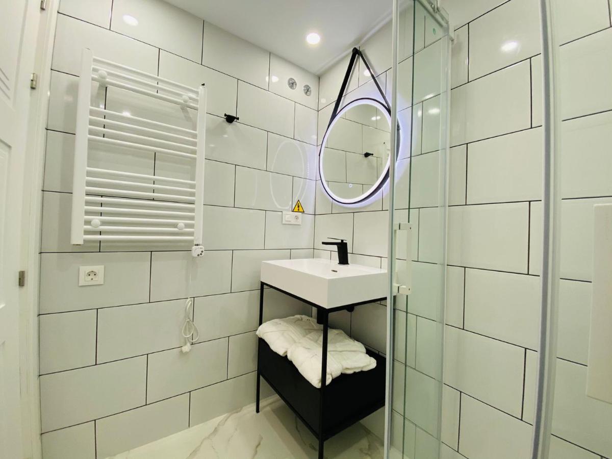 מארבלה Studio-Near The Beach, Bbq And Seawater Pool מראה חיצוני תמונה